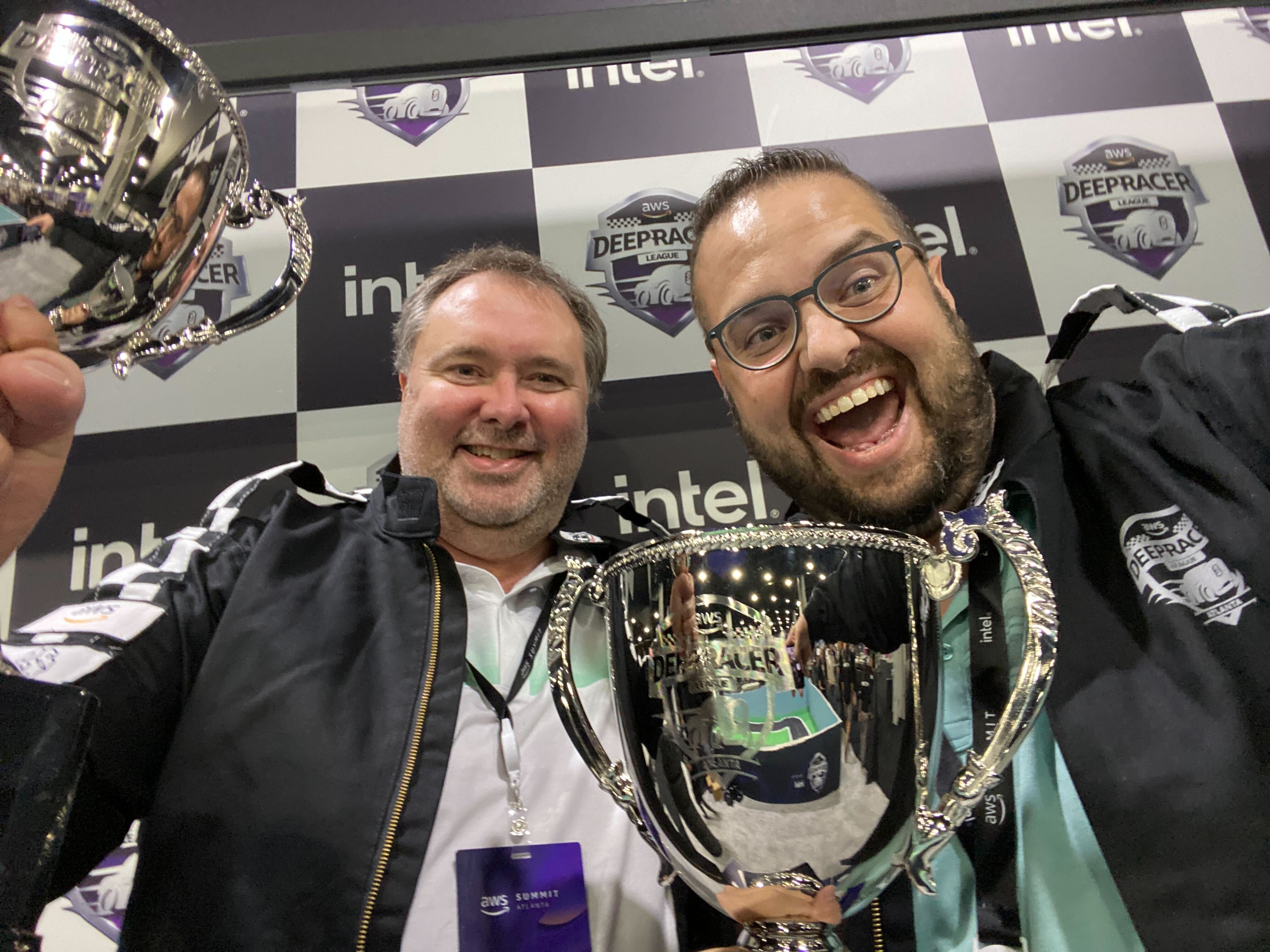 Hidden Nature: An extraordinarily rare photograph of JJ in second place, next to PolishThunder (Source: Daryl Jezierski)